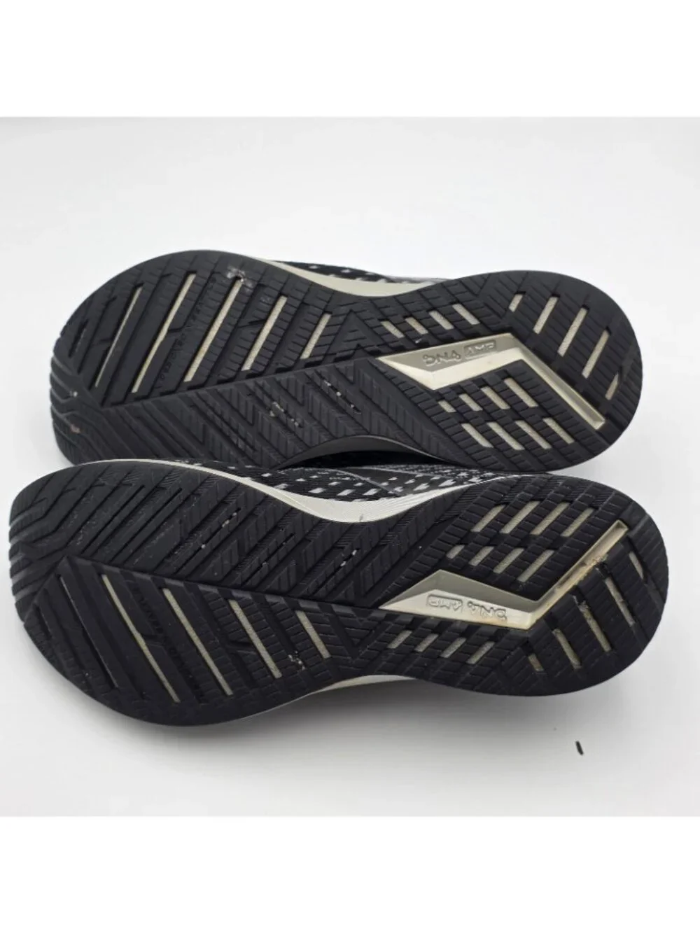 Brooks Levitate 5 Shoes Mens Size 12 Black Running Cushion 1103701D051